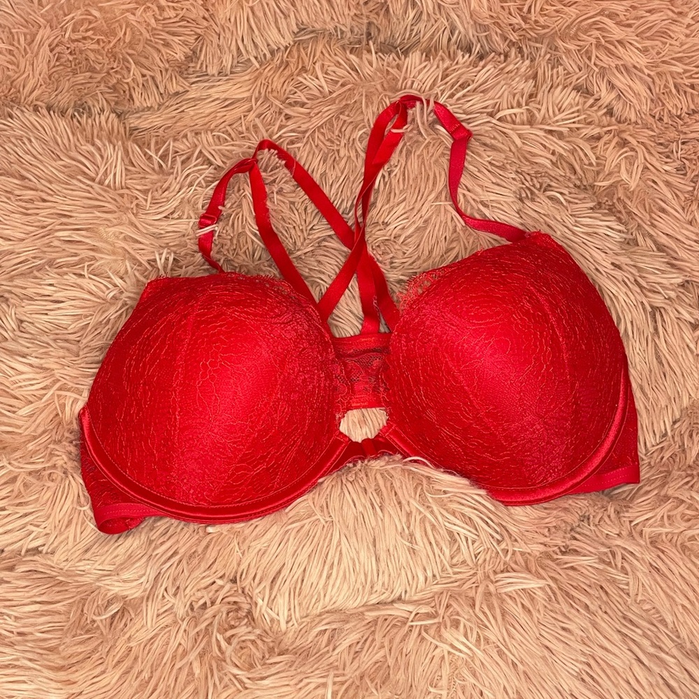 MUST GO BY 11/10!! VS push-up bra